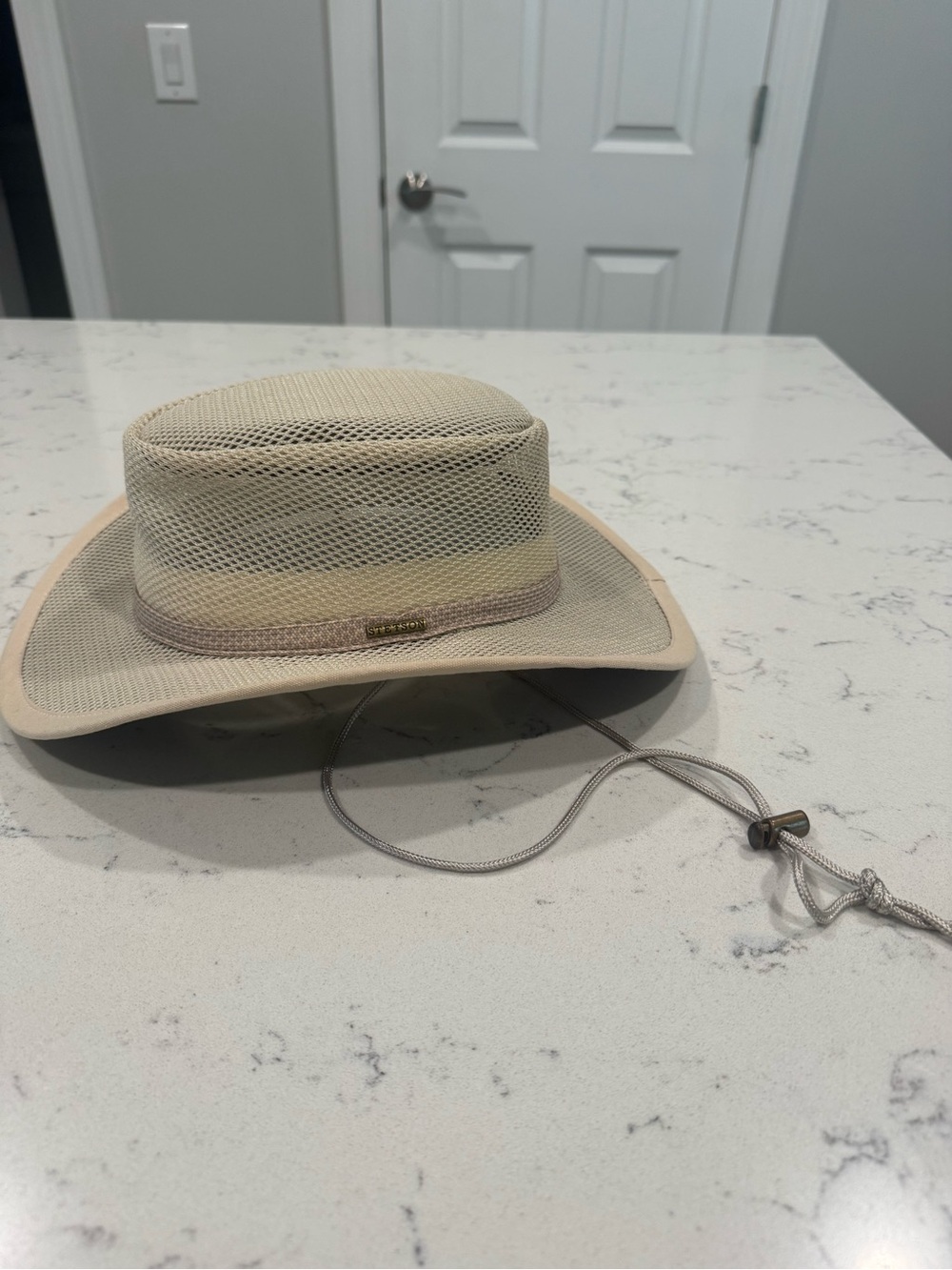 Stetson Mesh Safari Sun Hat in Cream and Tan with Chin Cord